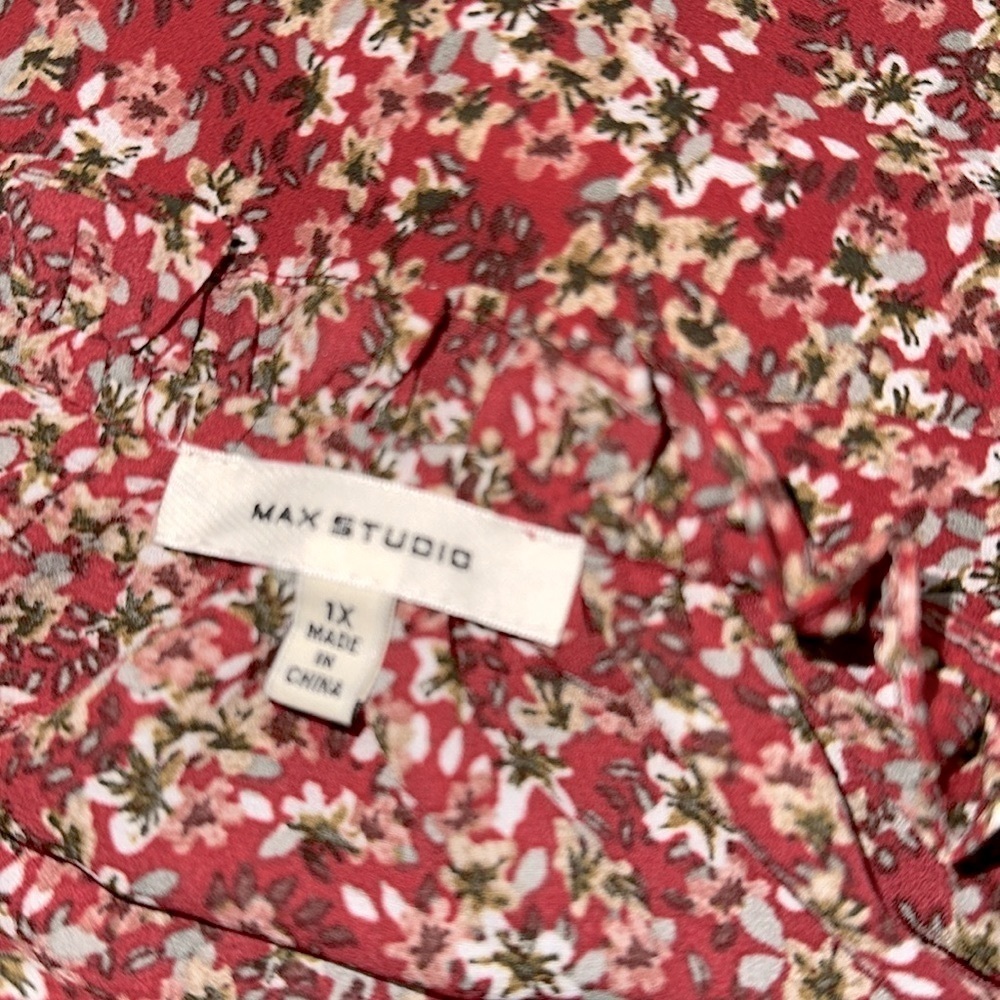 Max Studio Red Floral Blouse size 1X - Picture 5 of 6